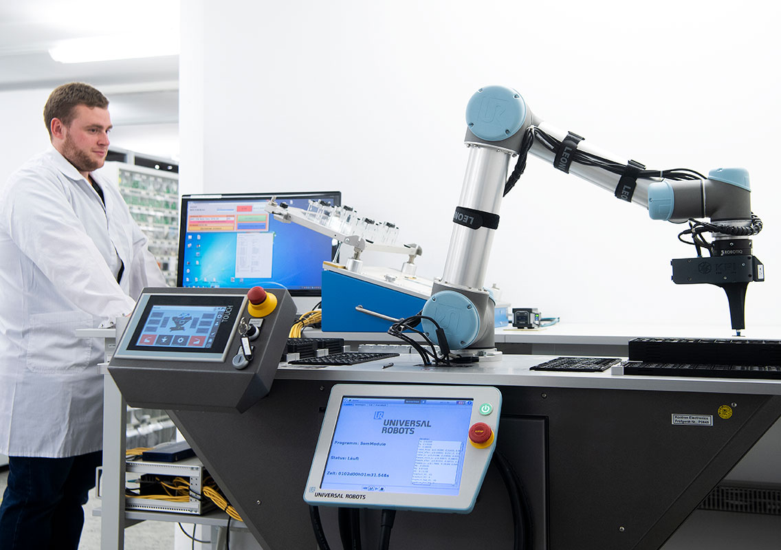 Robot subjects SoM to intensive quality and function tests Kontron Electronics Frickenhausen